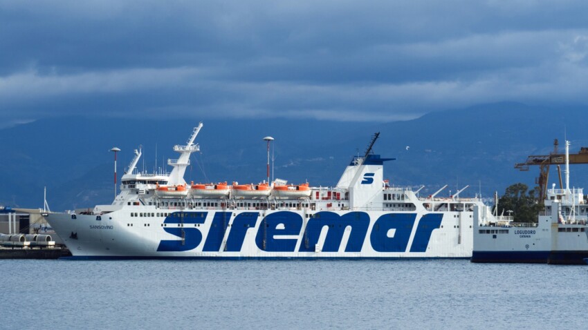 How to Get Around the Aeolian Islands by Ferry